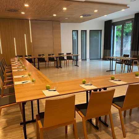 Hotel Zur Schoenen Aussicht มาร์คทายเดินเฟลด์ ภายนอก รูปภาพ
