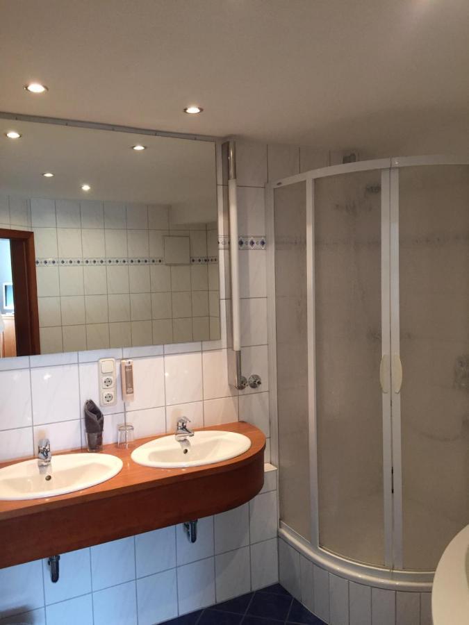 Hotel Zur Schoenen Aussicht มาร์คทายเดินเฟลด์ ภายนอก รูปภาพ