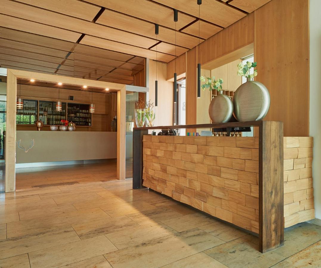 Hotel Zur Schoenen Aussicht มาร์คทายเดินเฟลด์ ภายนอก รูปภาพ