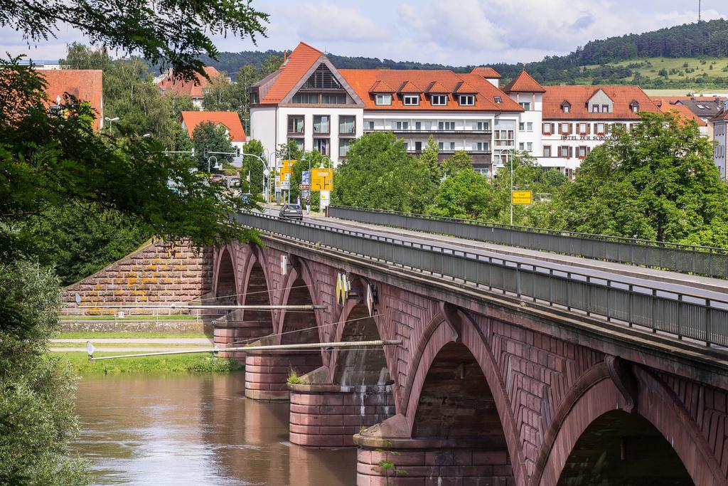 Hotel Zur Schoenen Aussicht มาร์คทายเดินเฟลด์ ภายนอก รูปภาพ